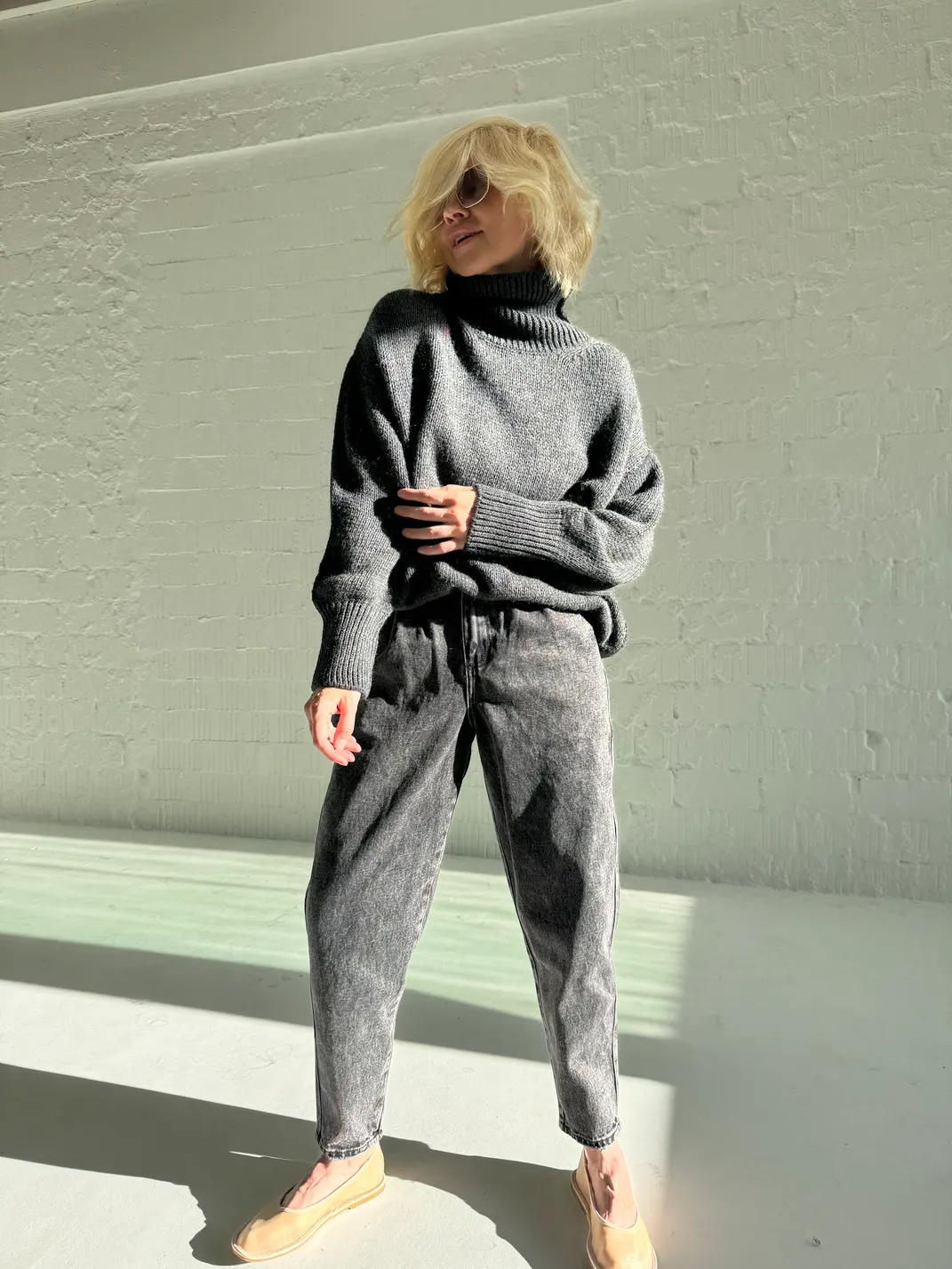 Mom Fit Jeans MBB in Graphit aus Baumwolle