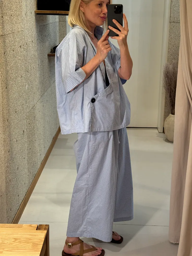 Verkürzte Wide-Leg-Karohose in Hellblau