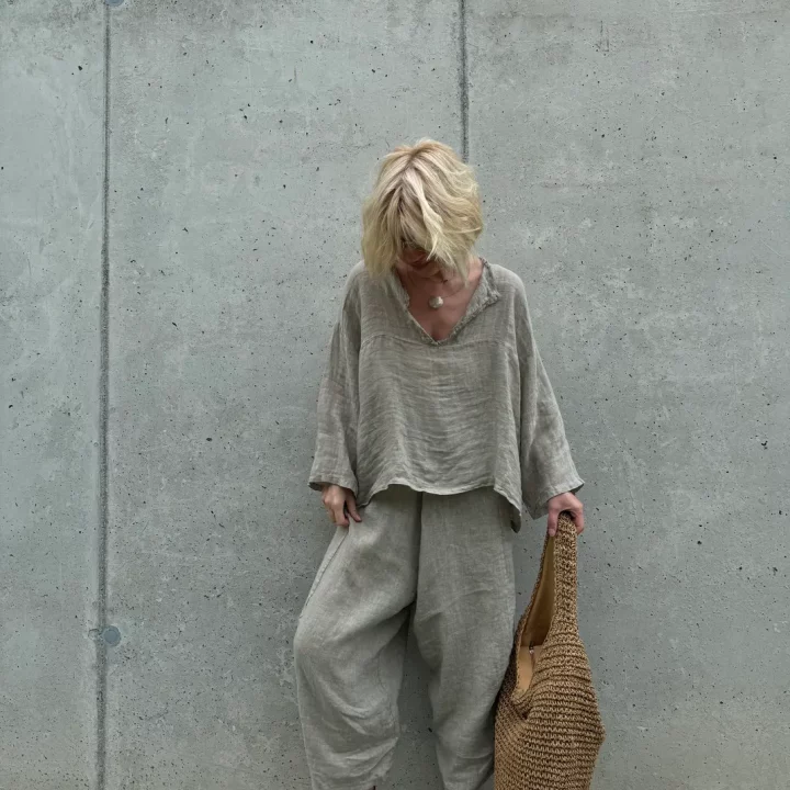 Voluminöse verkürzte Leinenhose Shik in Beige