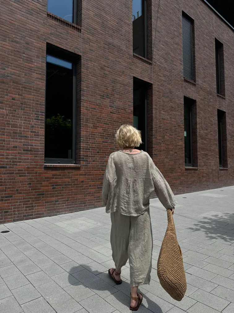 Voluminöse verkürzte Leinenhose Shik in Beige