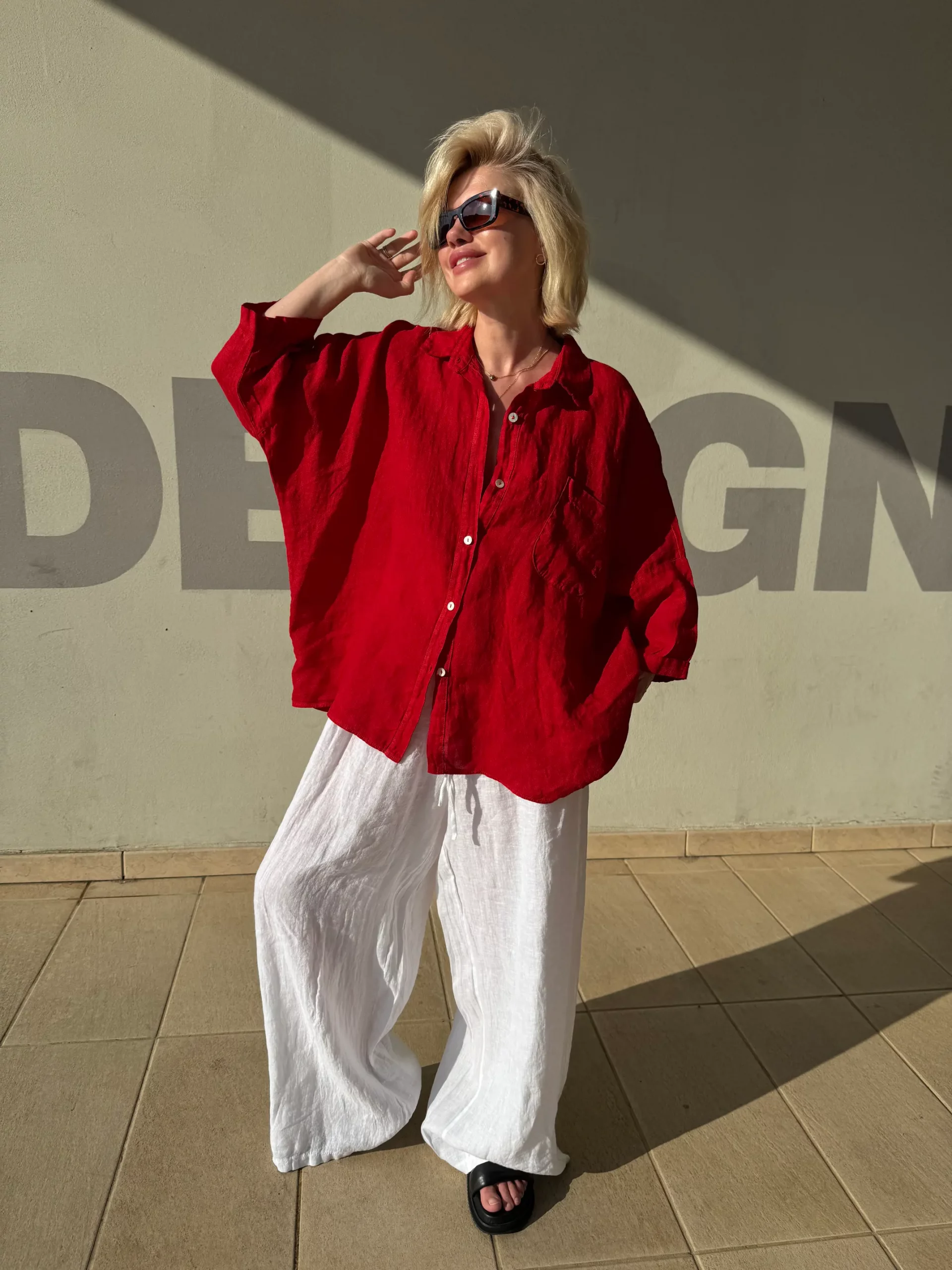 Oversize-Leinenhemd aus 100 % Leinen in Rot