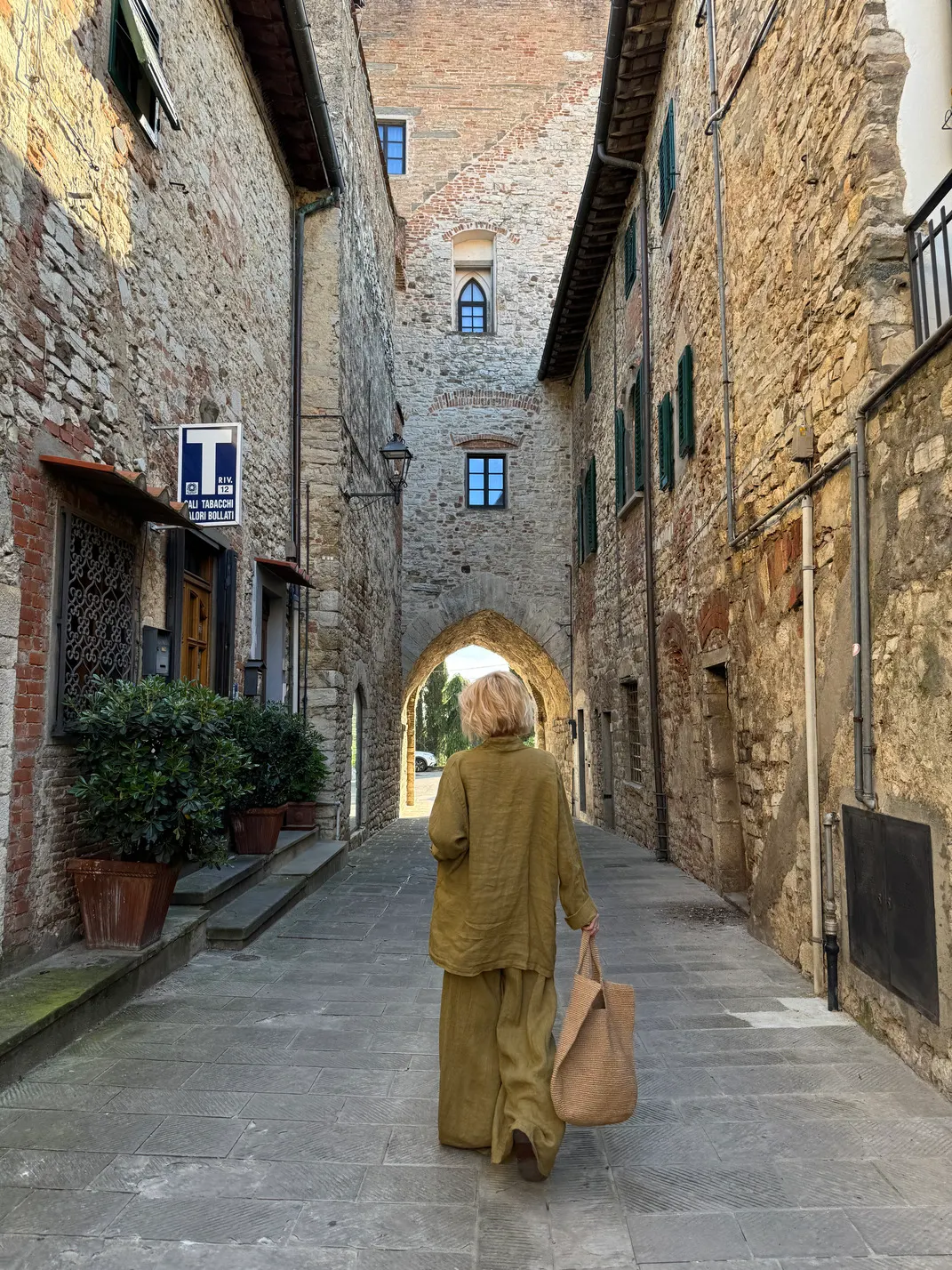 Oversize-Leinenblazer im Kimono-Stil in Senf