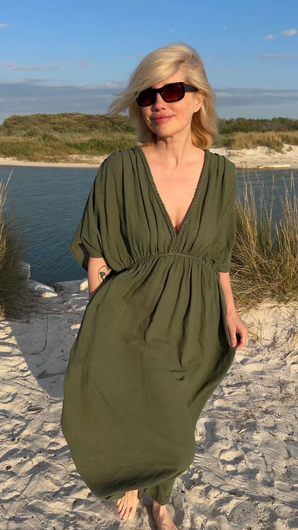Langes Kleid Greece mit Kordelzug in Khaki