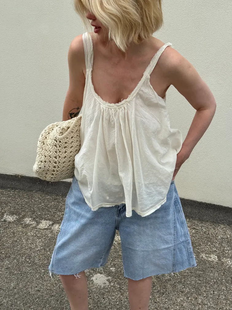 Jeans-Bermudashorts in Hellblau